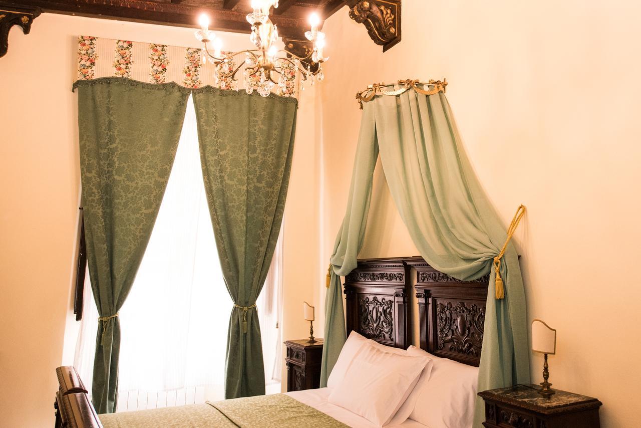 All'Ombra Della Torre Only Rooms Σιένα Εξωτερικό φωτογραφία