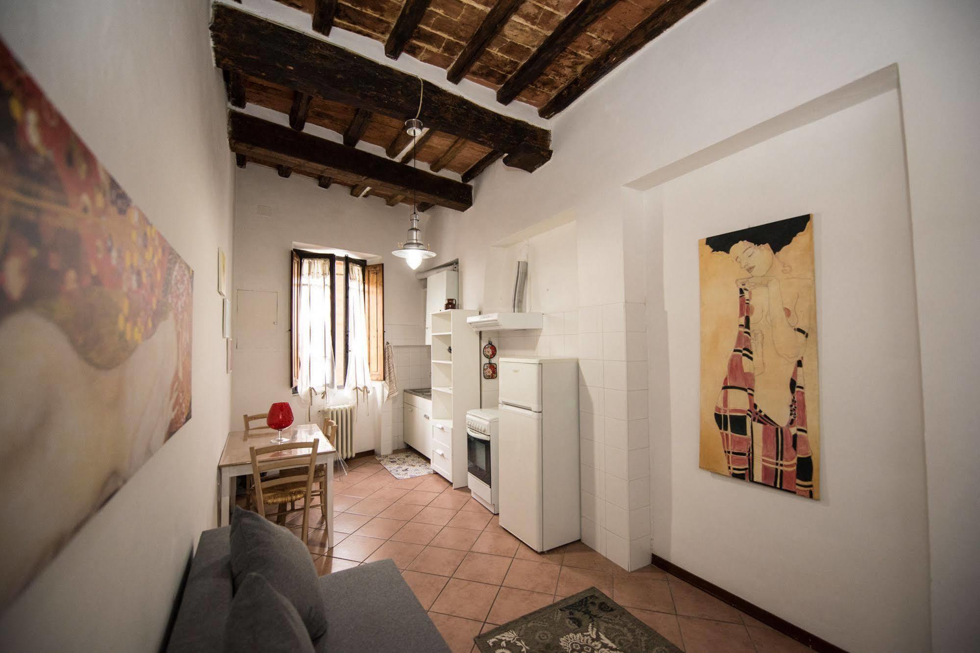 All'Ombra Della Torre Only Rooms Σιένα Εξωτερικό φωτογραφία